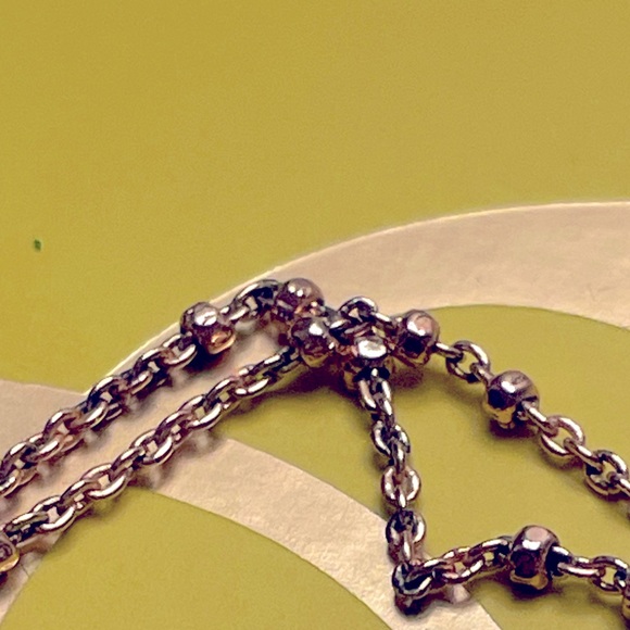 Kendra Scott Rose Gold Necklace - Delicate and Dainty! 🏵️ - Picture 3 of 3